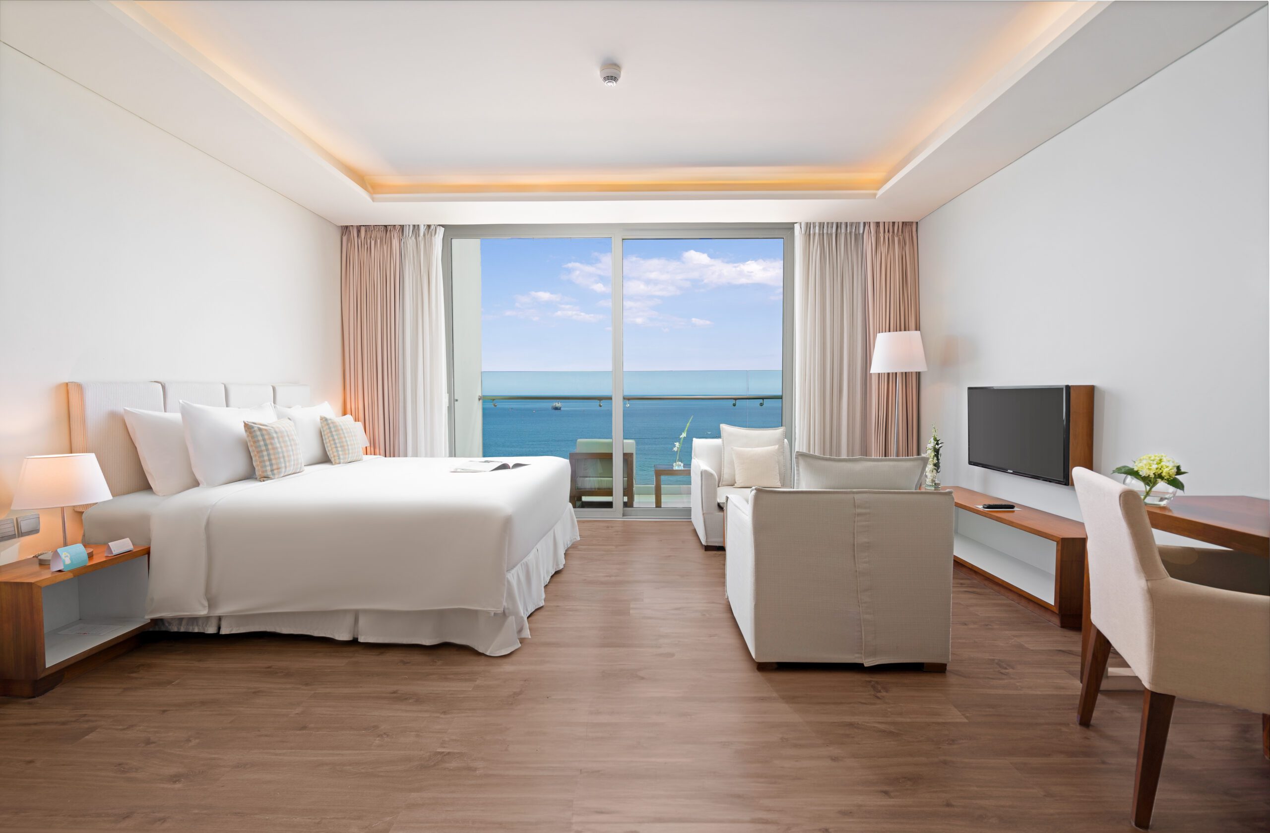 Light Plus Ocean Front view
