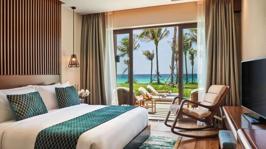 Beach Front 1-Bedroom Pool Villa