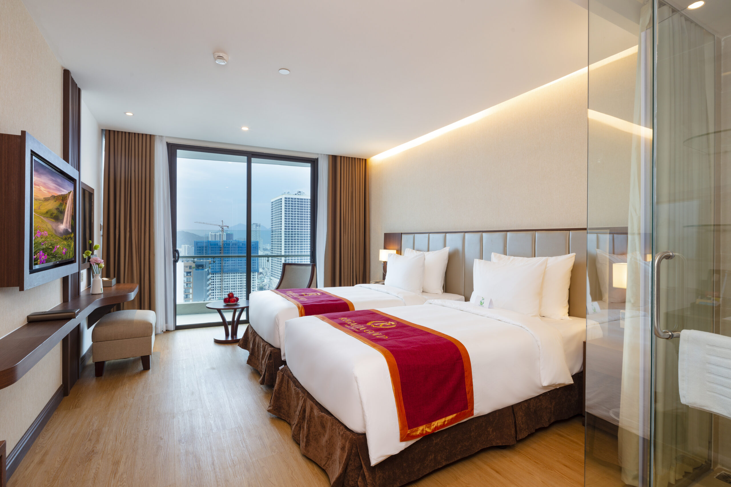 Grand Deluxe Balcony Partial Sea View