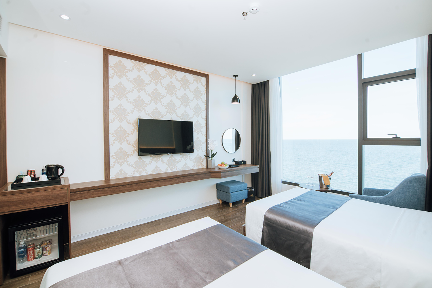 Deluxe Twin Ocean View Room