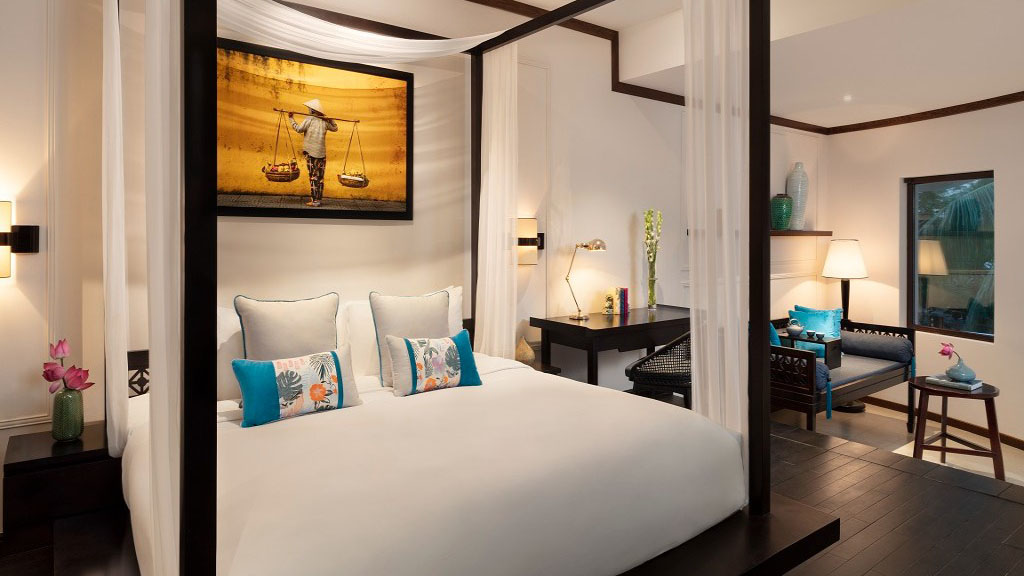 Deluxe Balcony Room