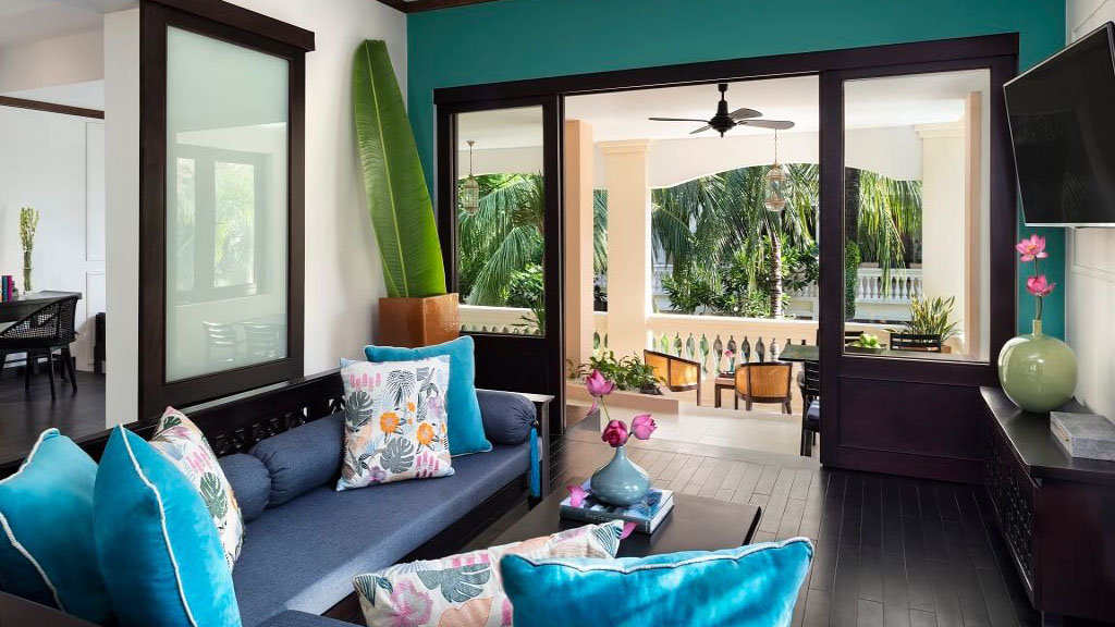 Deluxe Garden View Suite