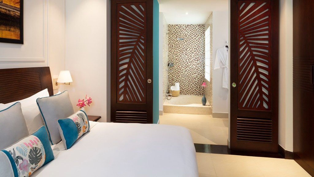 Premium River View Suite