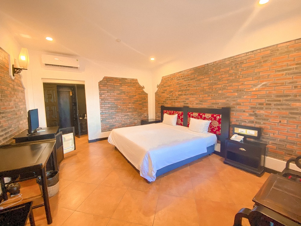 Biệt thự đồi thông (Classic Pine Hill) -bestbooking.vn