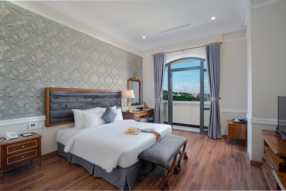 Executive Suite - BestBooking.vn