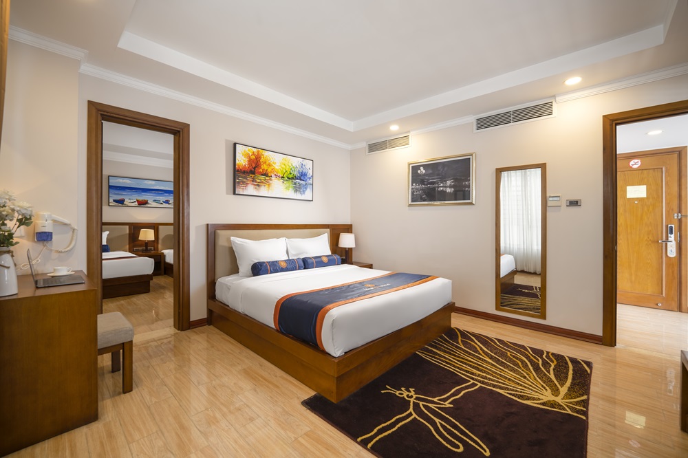 Family connecting -bestbooking.vn