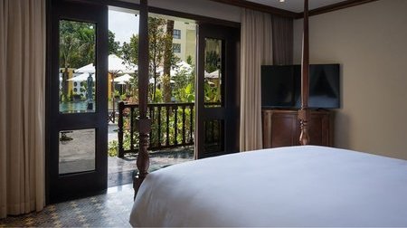 Veranda Suite Pool View