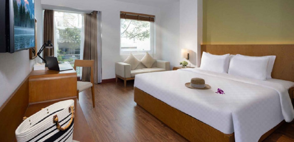 Phòng Club City View Room - bestbooking.vn