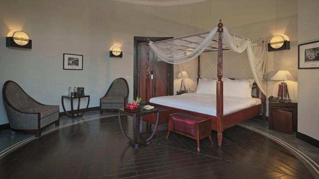 Phòng Colonial Junior Suite -bestbooking.vn