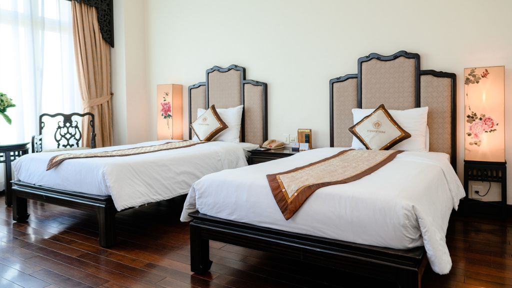 Phòng Deluxe City - bestbooking.vn