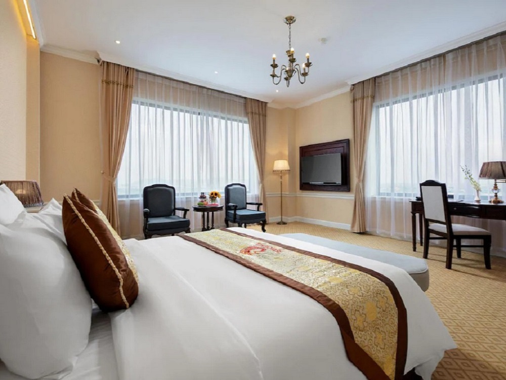 Phòng Phoenix Deluxe - BestBooking.vn