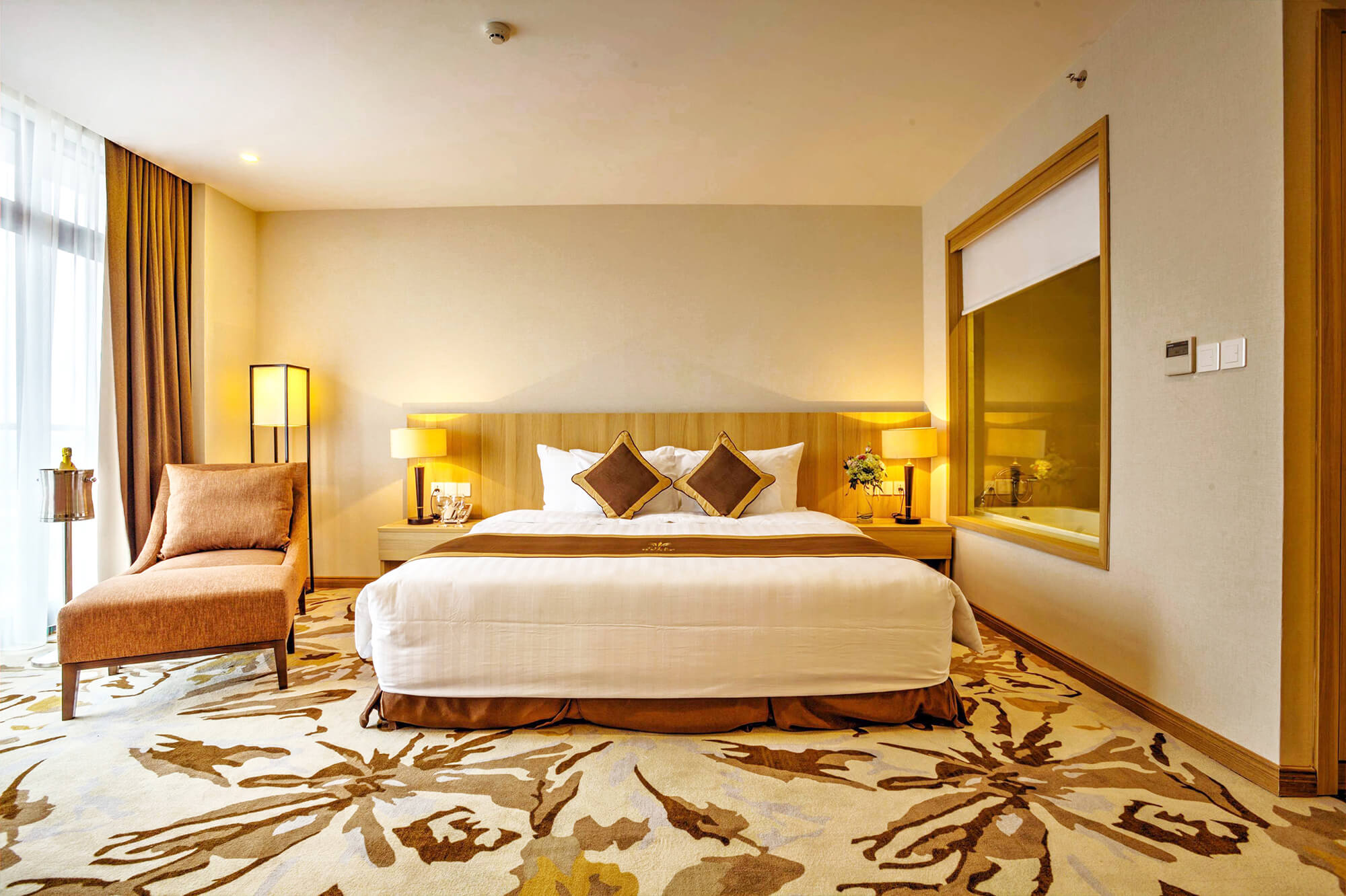 Grand With Premium Room