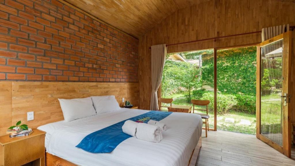 Tripble Garden View -bestbooking.vn