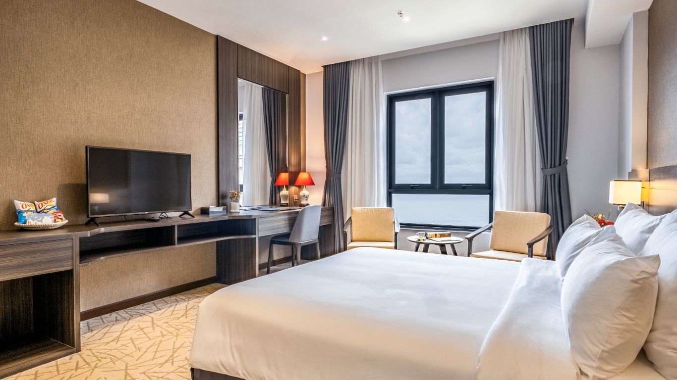 Premier 2 Phòng Ngủ Hướng Phố