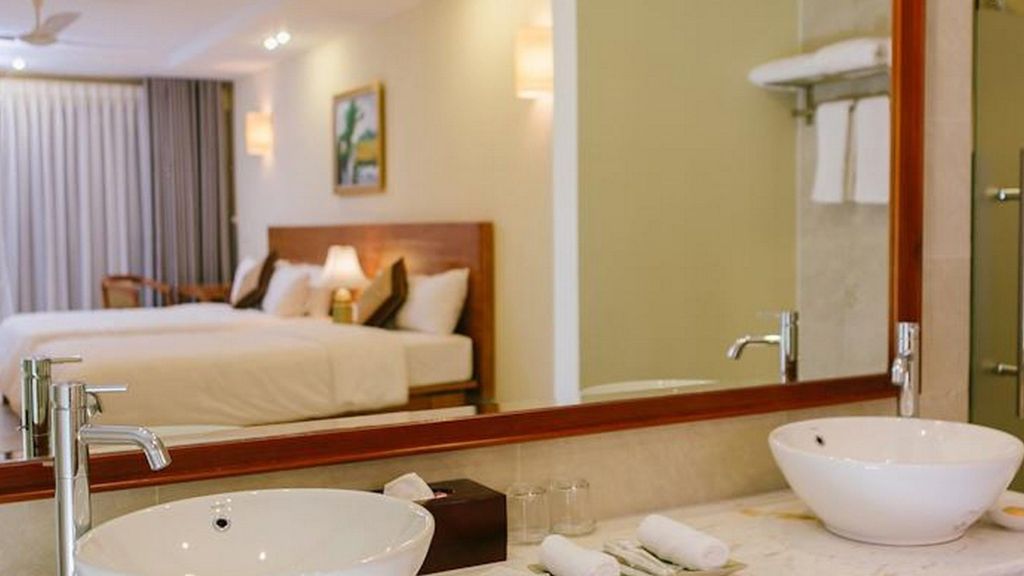 Beach front Villa (2 phòng ngủ)-bestbooking.vn