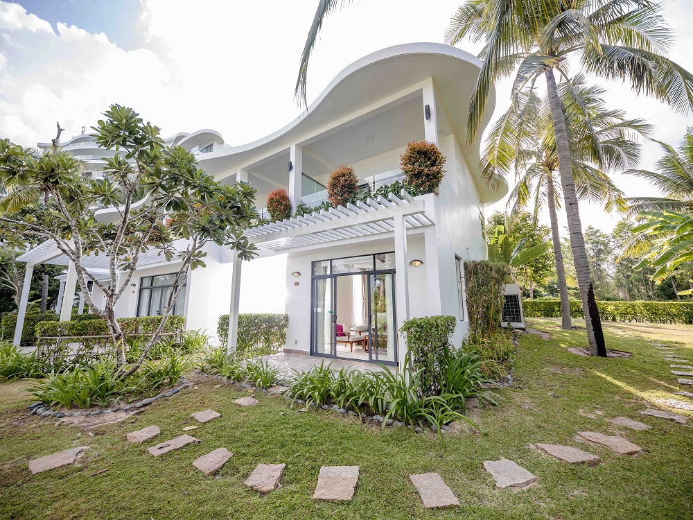 Phòng Terrace Pool Suite - BestBooking.vn