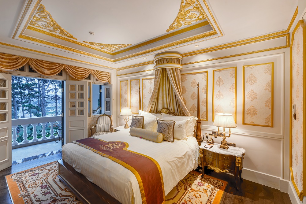 Royal Suite - BestBooking.vn