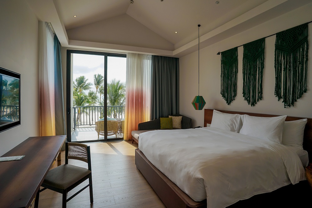 Beachfront Pool Villa - 3 Bedrooms- Bestbooking.vn
