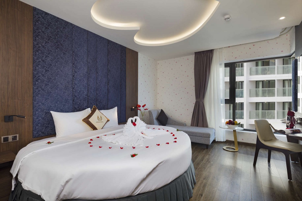 Deluxe Honey Moon- Bestbooking.vn