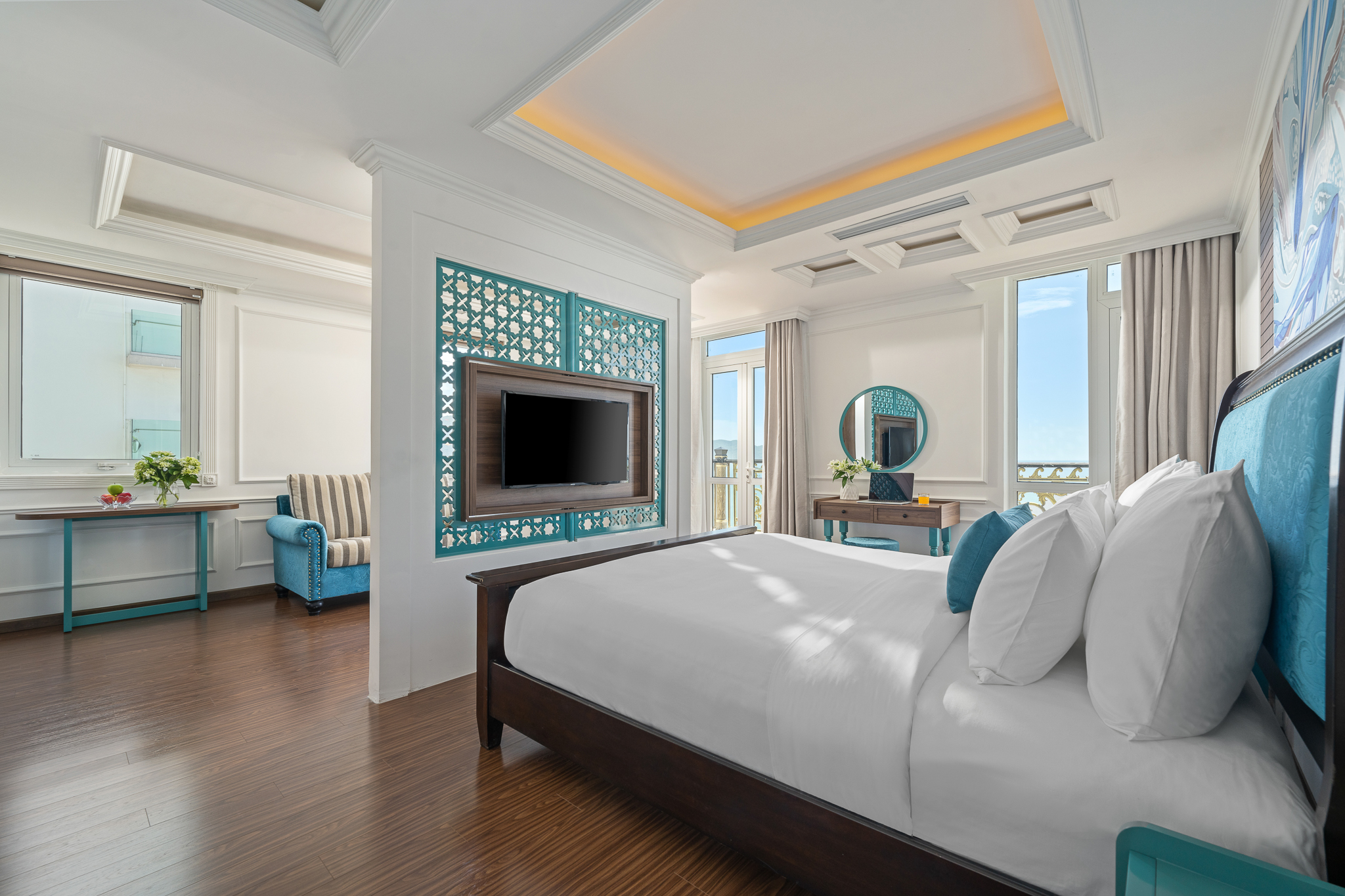 Executive Suite Ocean View with Balcony