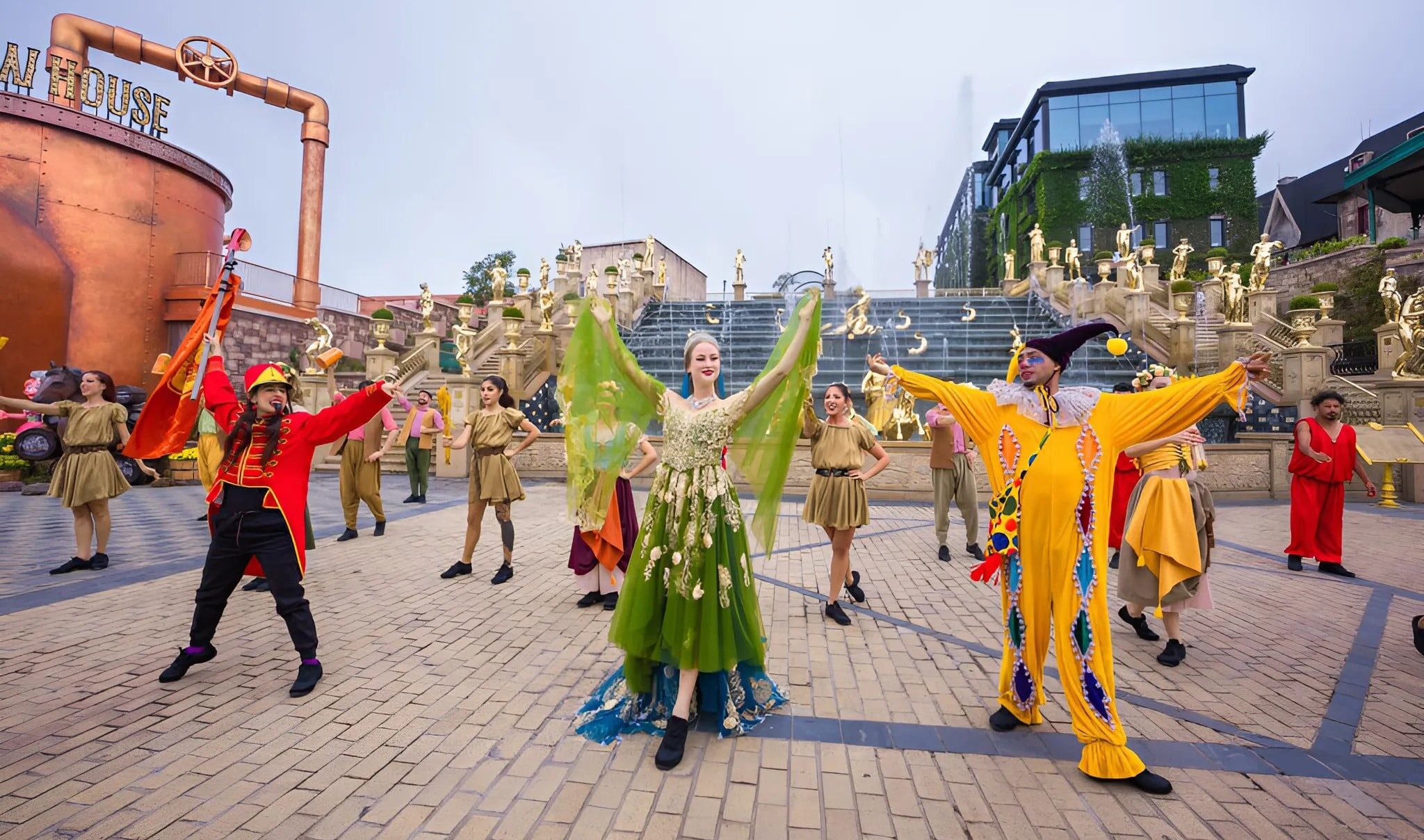 Thưởng thức các chương trình lễ hội mùa đông tại Bà Nà Hills trong các chương trình tour Đà Nẵng