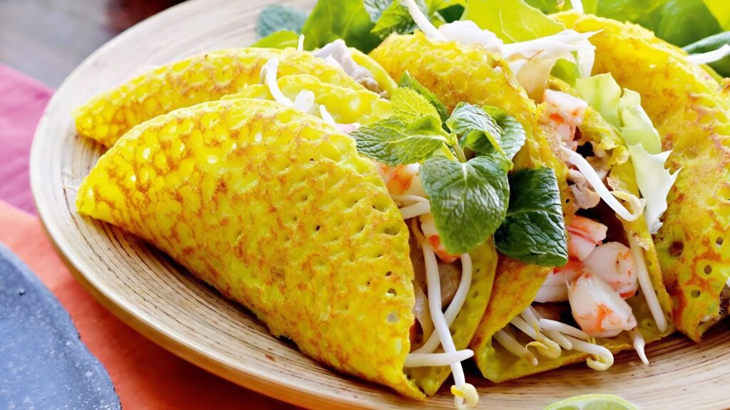 Thưởng thức bánh xèo Bà Dưỡng tại Đà Nẵng cùng BestBooking Travel