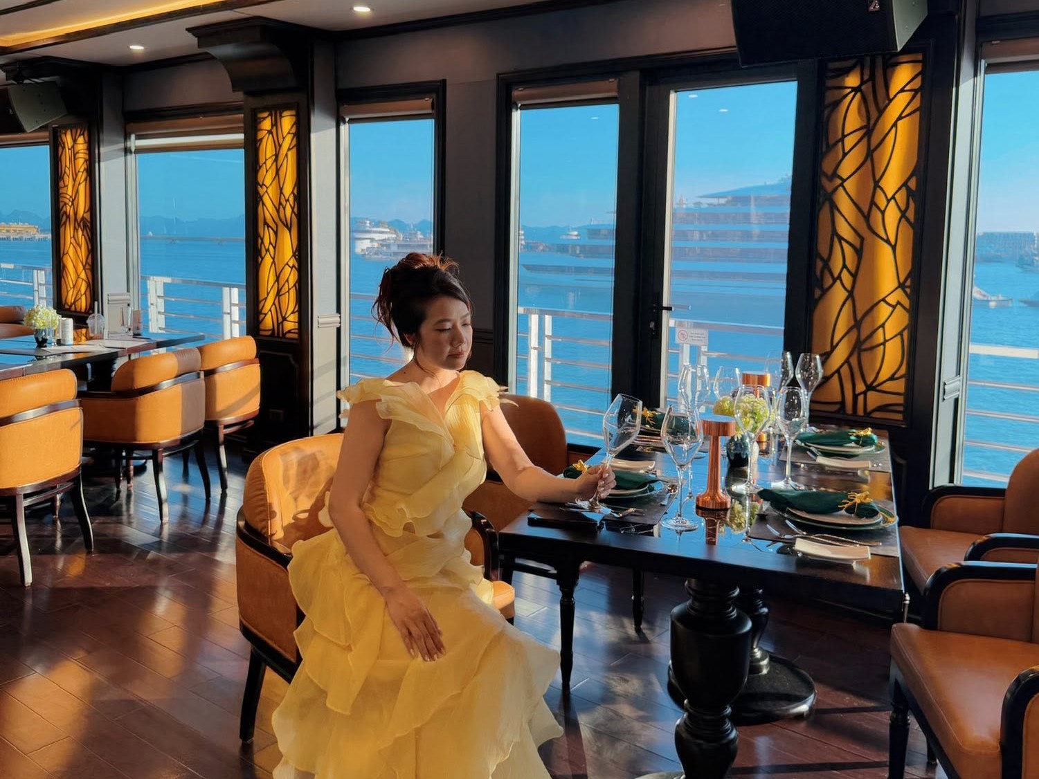 TOUR HẠ LONG 3 NGÀY 2 ĐÊM TỪ HỒ CHÍ MINH: TRẢI NGHIỆM NGHỈ DƯỠNG 5* TRÊN VỊNH