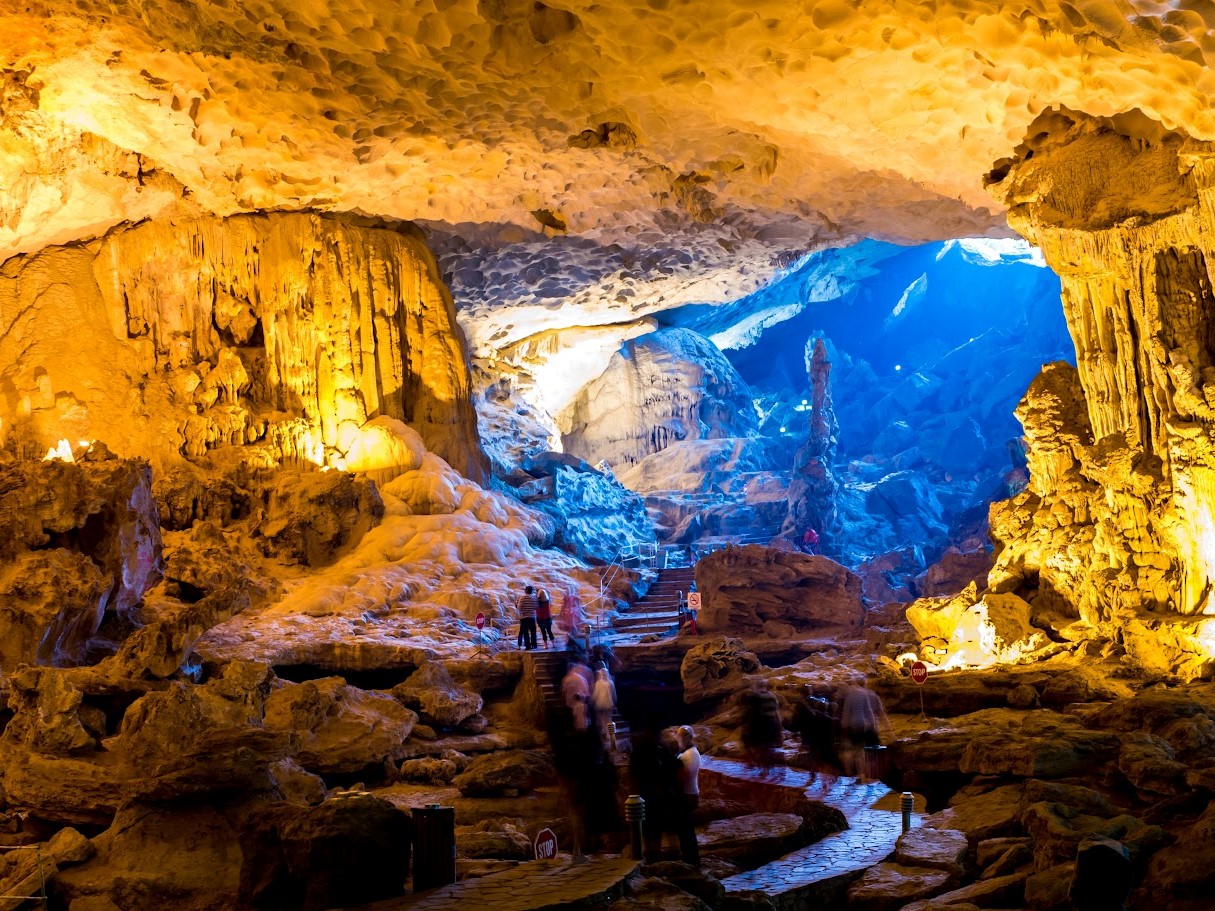 TOUR HẠ LONG – NINH BÌNH 4 NGÀY 3 ĐÊM: KHÁM PHÁ KỲ QUAN MIỀN BẮC TỪ HỒ CHÍ MINH